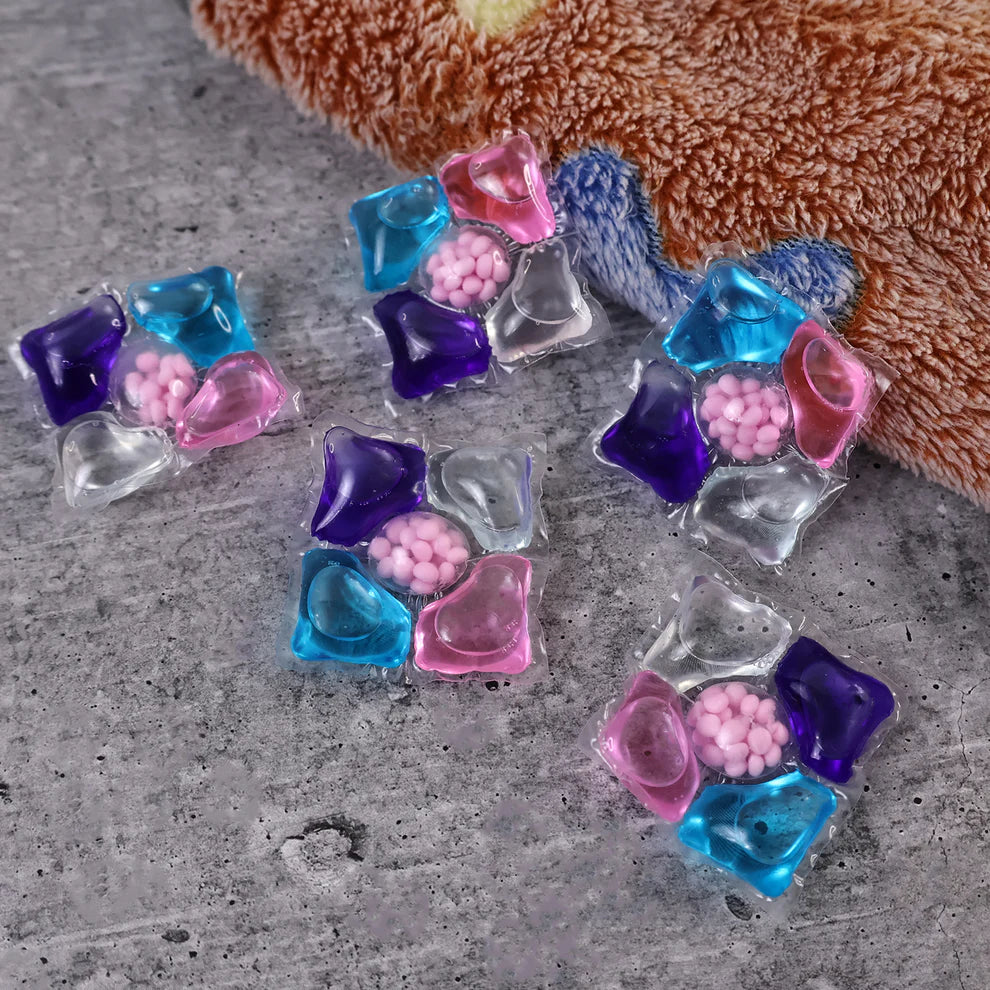 Rapid action 5 in 1 superlights laundry pods